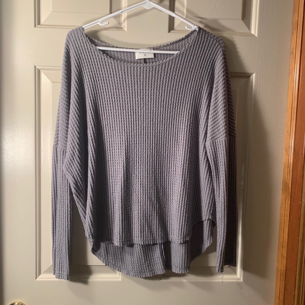 Super cute gray sweater!!